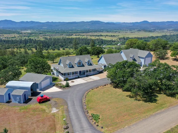1313 Brentwood Dr, Eagle Pt, OR 97524