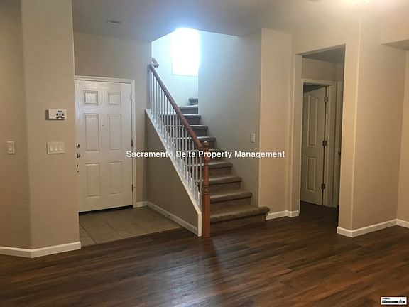 5th image of 9045 Cortina Cir
