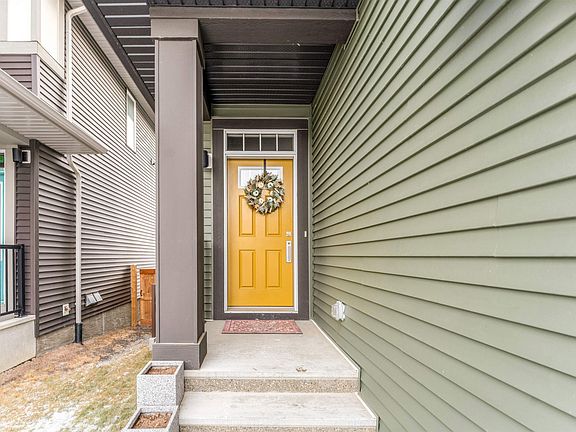 3rd image of 2987 Chokecherry Cmn SW