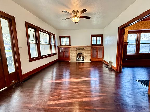 2nd image of 700 N 6th St