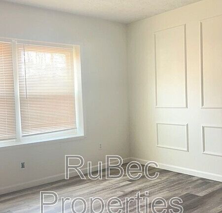 4th image of 7622 Holly Grove Ct