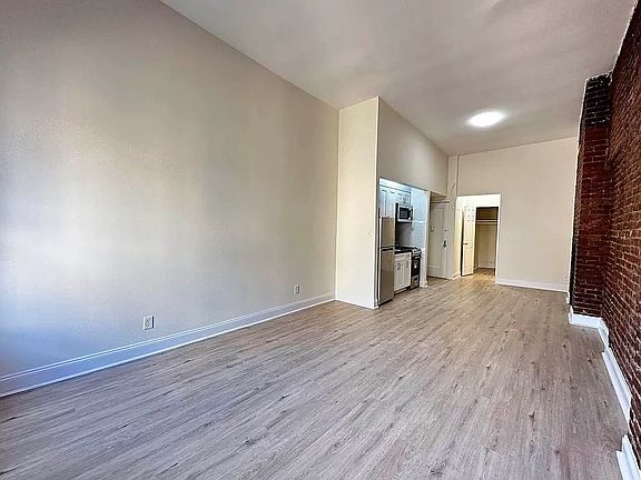 4th image of 145 Sullivan St #4T