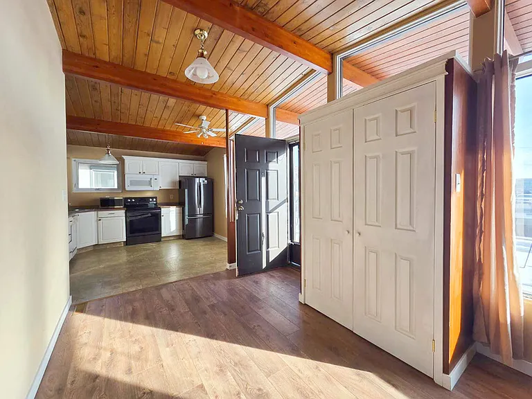8820 Meadowlark Rd NW — Photo 6