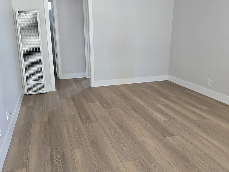 296 Power Ave — Photo 2