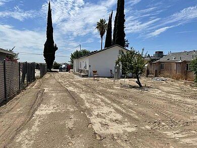1st image of 1318 Avenue 392