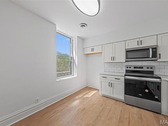 3rd image of 3945 Magnolia Ave APT 3E