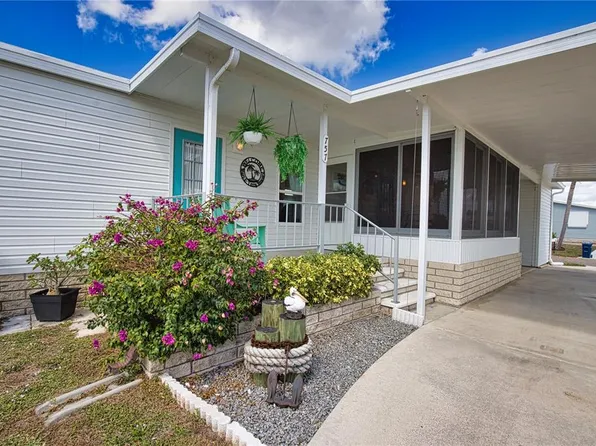 757 Lakeside Dr, North Port, FL 34287