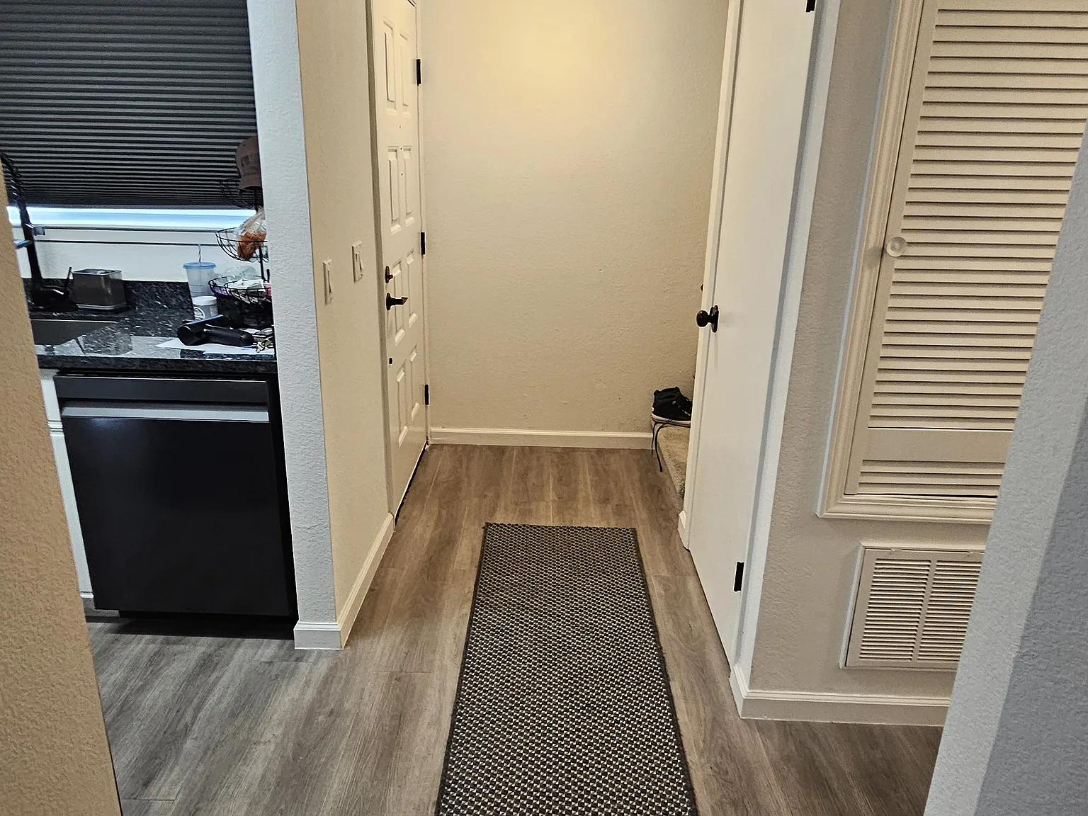 2 bed, 2.5 bath, 1296 sqft, $2,950 — Photo 3