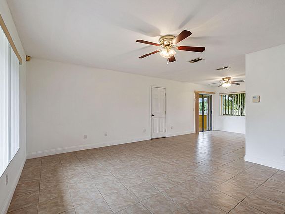 5th image of 2098 SE Tiffany Ave