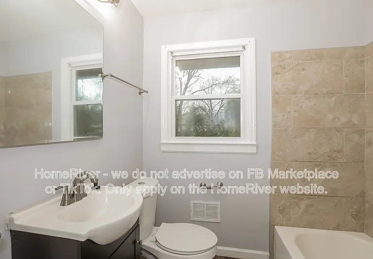 309 E Meadow Dr — Photo 7