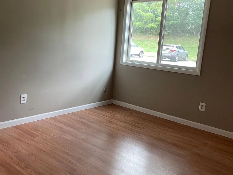 2115 Sayre Dr — Photo 14