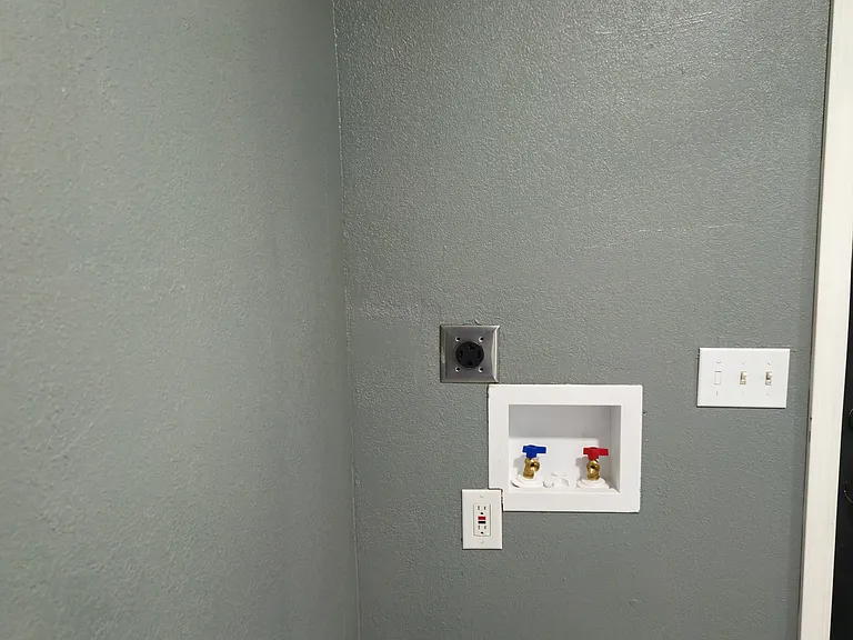 3001 Kensington Ave — Photo 12