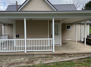 1040 Franklin St, Oakdale, PA 15071