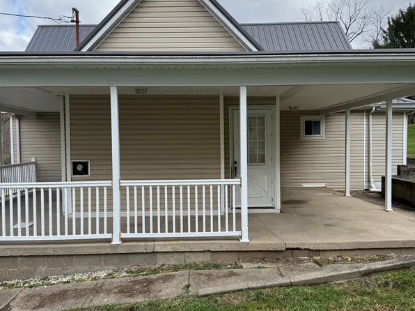 1040 Franklin St, Oakdale, PA 15071