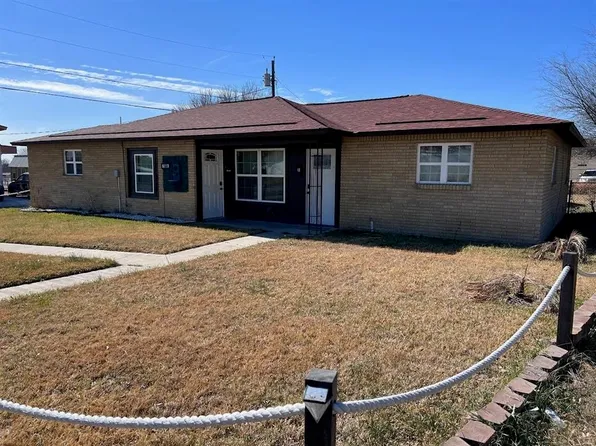 1104 N Bedell Ave, Del Rio, TX 78840