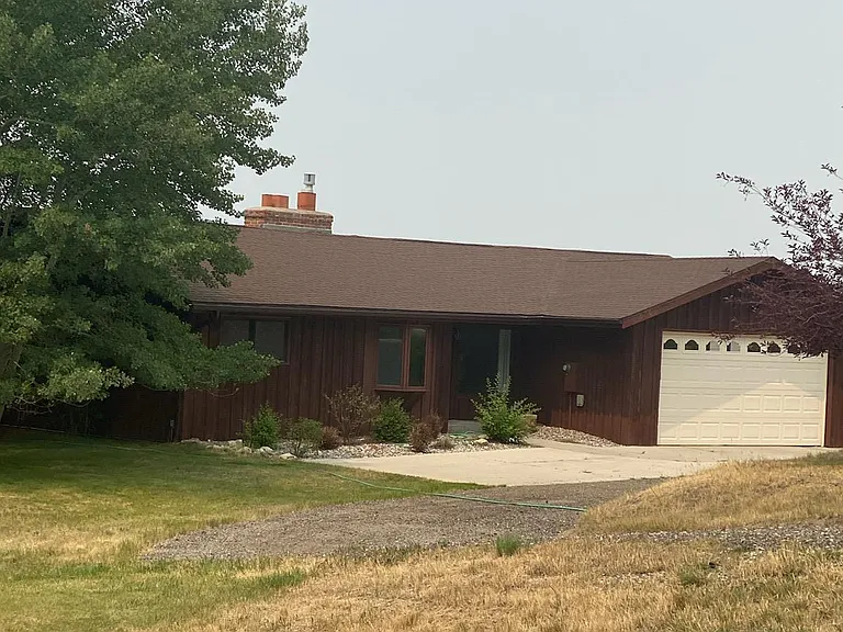 4050 E Ridge Rd — Photo 1