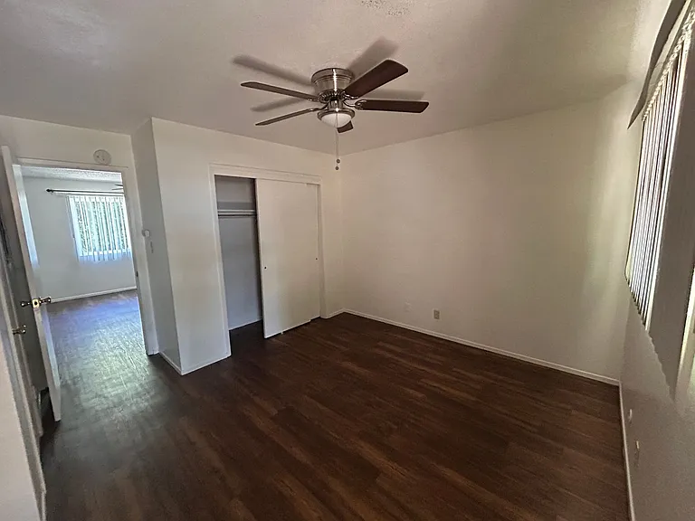1148 W 7th St — Photo 2