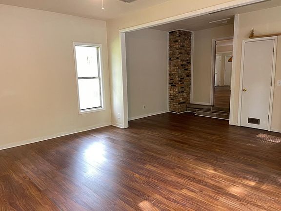 1st bedroom