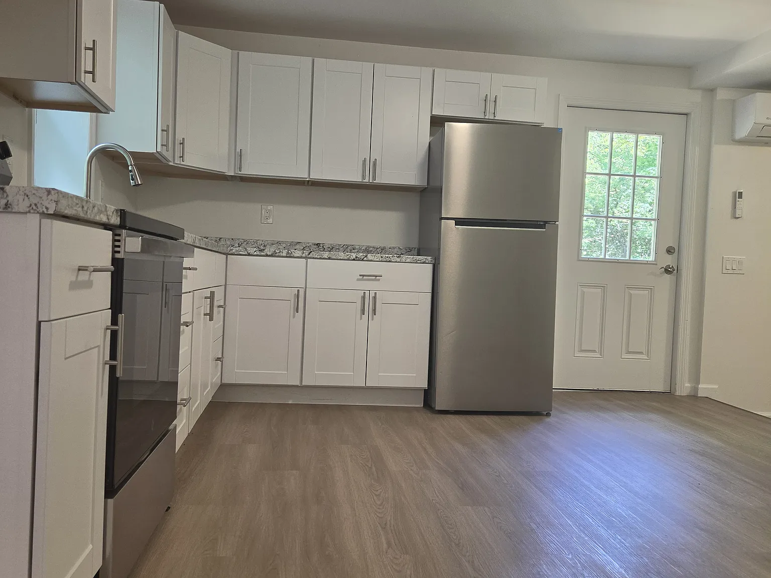 420 Crescent Ave — Photo 2