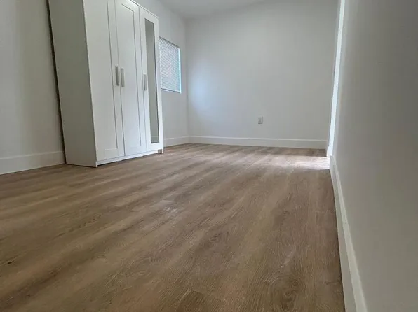 1368 NW 71st St, Miami, FL