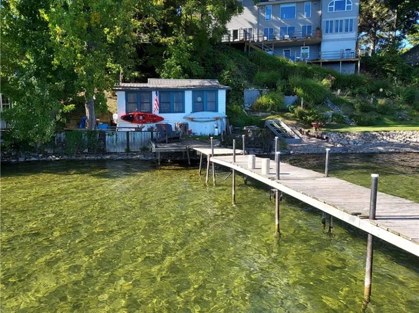 4143 Sunrise Cv, Seneca Falls, NY 13148