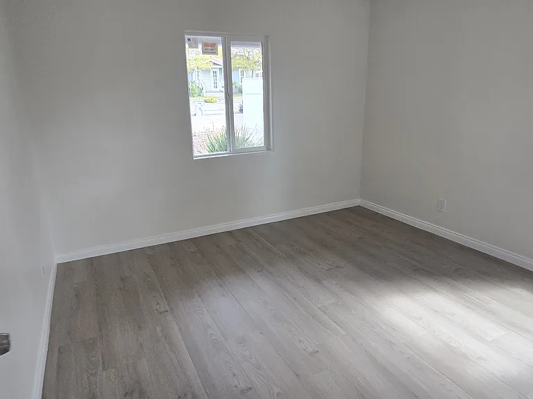 6943 Mohawk St — Photo 10