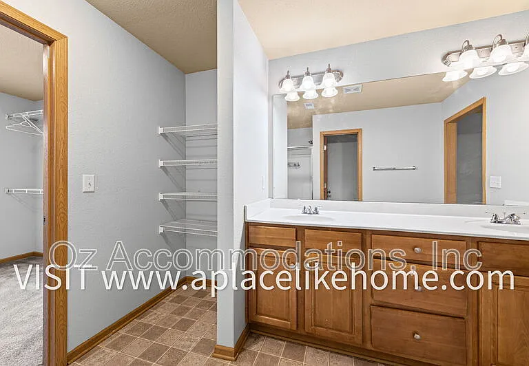 3300 N 103rd Pl — Photo 18