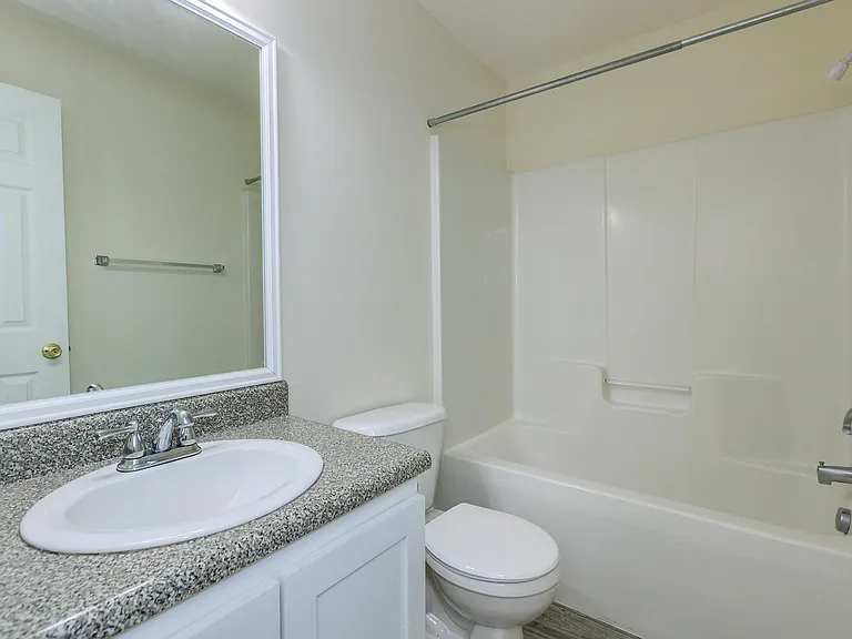 Baytree Condominiums — Photo 27