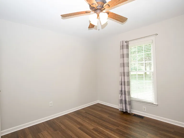 184 Olde Farm Rd — Photo 36