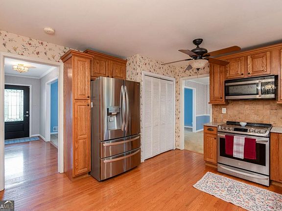 5th image of 721 Dorsey Cir SW