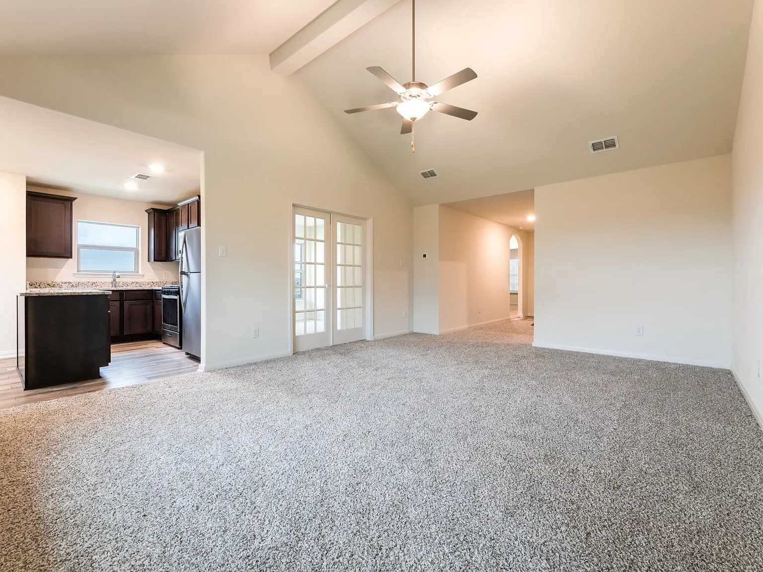 3 bed, 1683 sqft, $2,000 — Photo 3