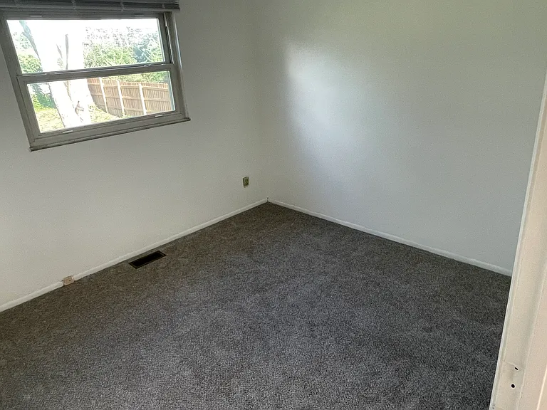 1690 Newfield Rd — Photo 16