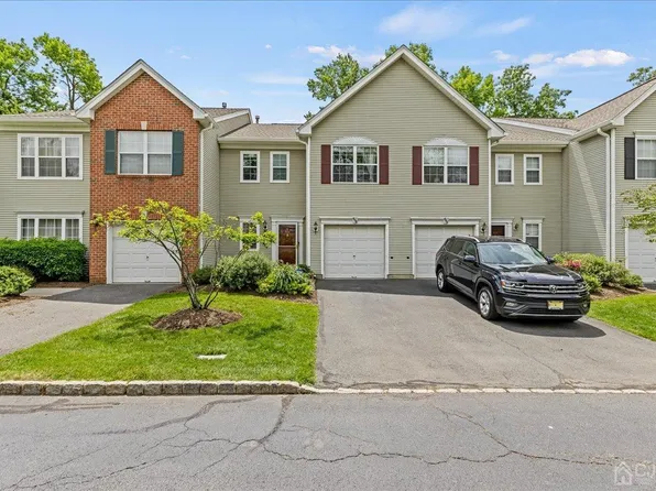 404 Crest Stone Cir, Princeton, NJ 08540