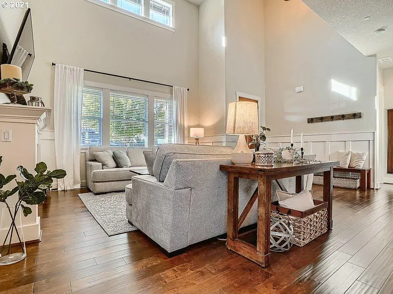 28142 SW Iceland Ave — Photo 8