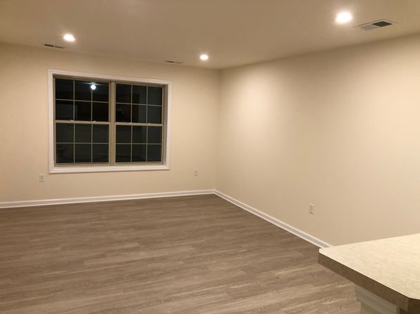 70 Monroe St APT 3C