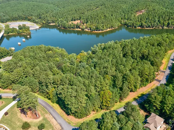 106 Deep Water Ln, Connelly Springs, NC 28612