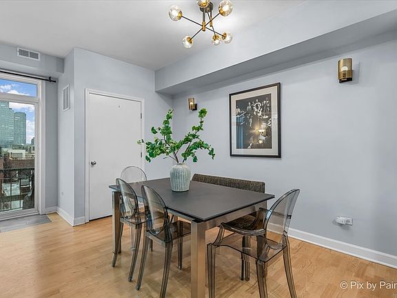 4th image of 680 N Green St APT 605