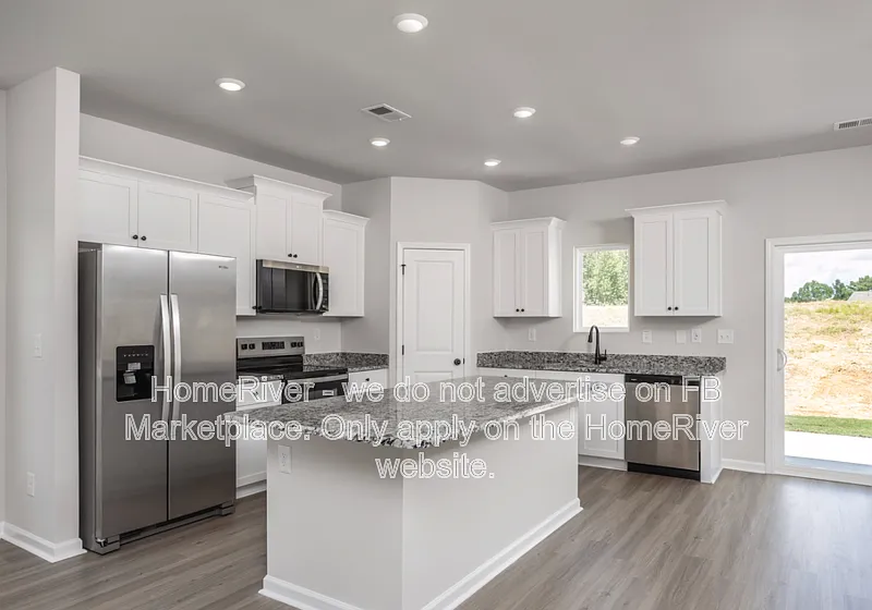 3 bed, 2.5 bath, 1742 sqft, $2,015 — Photo 2
