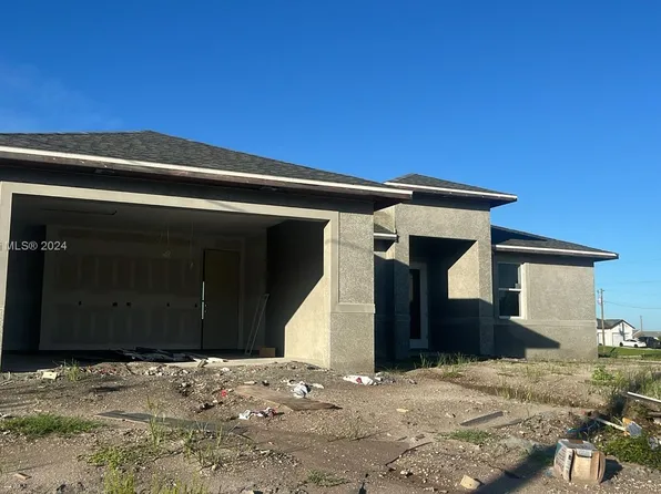 8028 Melody Cir, Labelle, FL 33935