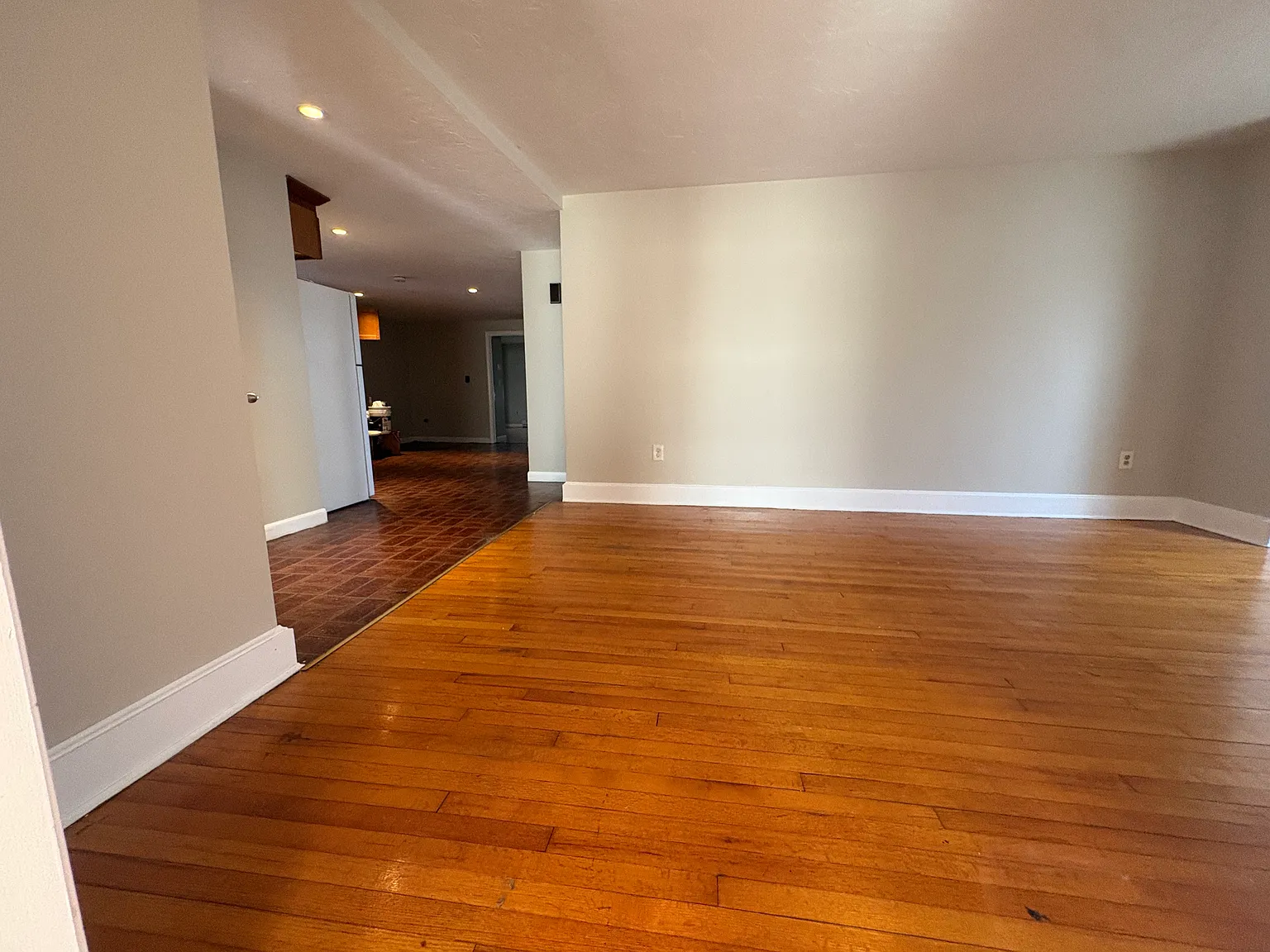 3 bed, $2,100 — Photo 3