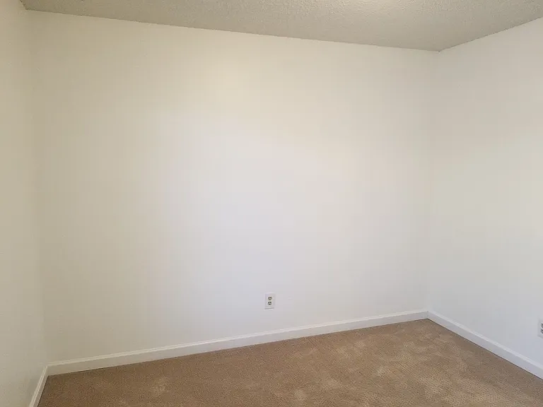 2836 Troxell Ave — Photo 44