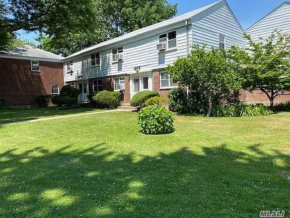 3rd image of 68-35 218th St