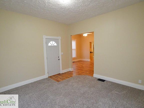 3rd image of 2947 Dudley St