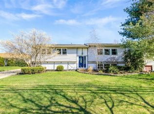 924 E Schaaf Rd, Independence, OH
