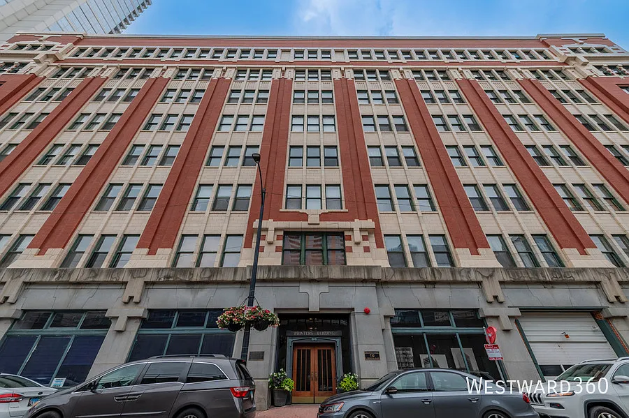732 S Financial Pl #417