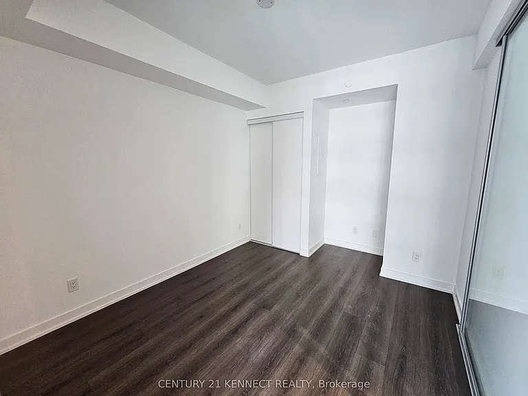 8 Wellesley St W #1106 — Photo 14