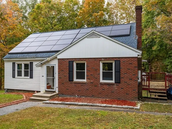 54 Carr Ave, Lunenburg, MA 01462