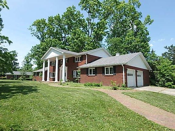 4th image of 7 Regents Park Ln