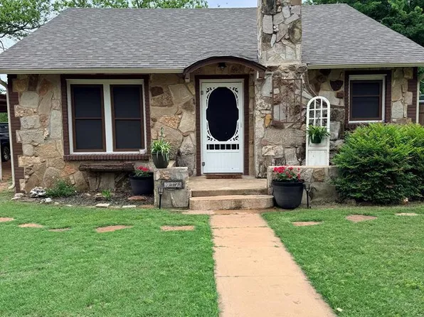 417 Westmoreland St, Mason, TX 76856