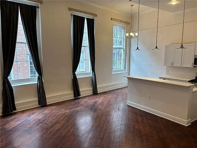 229 N Peters St #302 — Photo 2